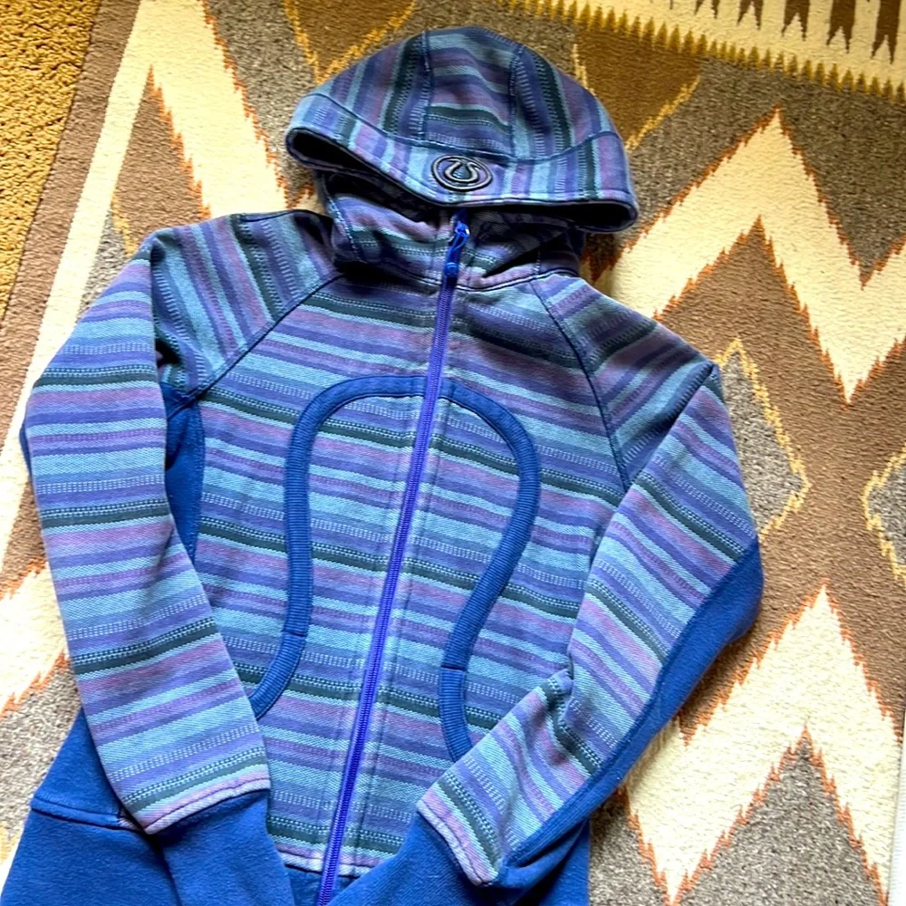 Lululemon Scooba Hoodie Baja Pattern - Picture 1 of 5